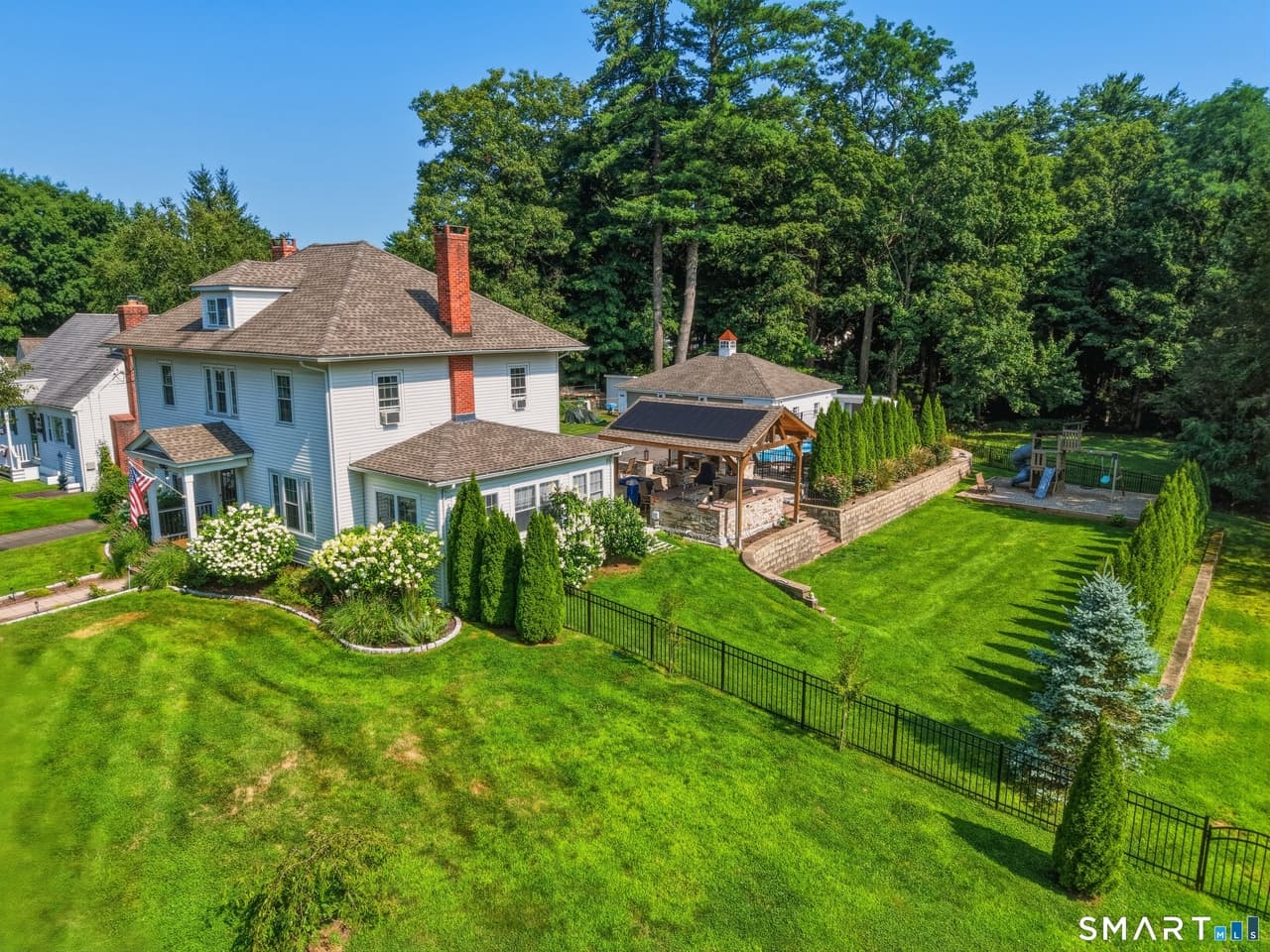 22 Sylvan Avenue photo 2