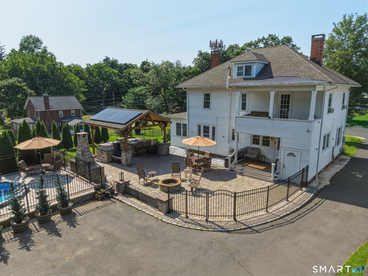 22 Sylvan Avenue photo 3