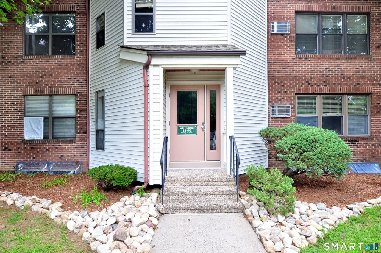 90 Wellington Drive, Unit 90 photo 2